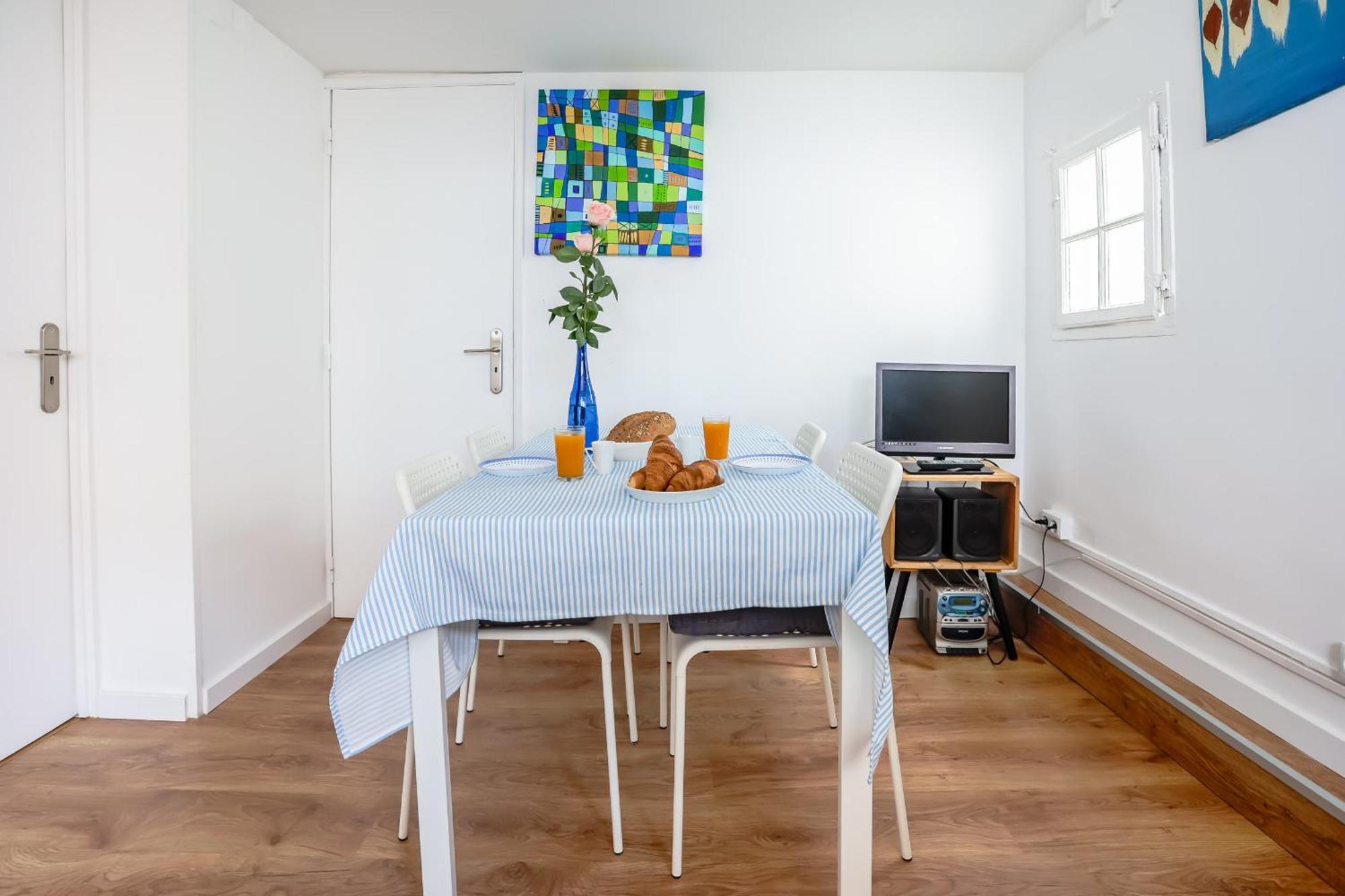 Cozy 3 Bedroom In Lively Bairro Alto Apartment Lissabon