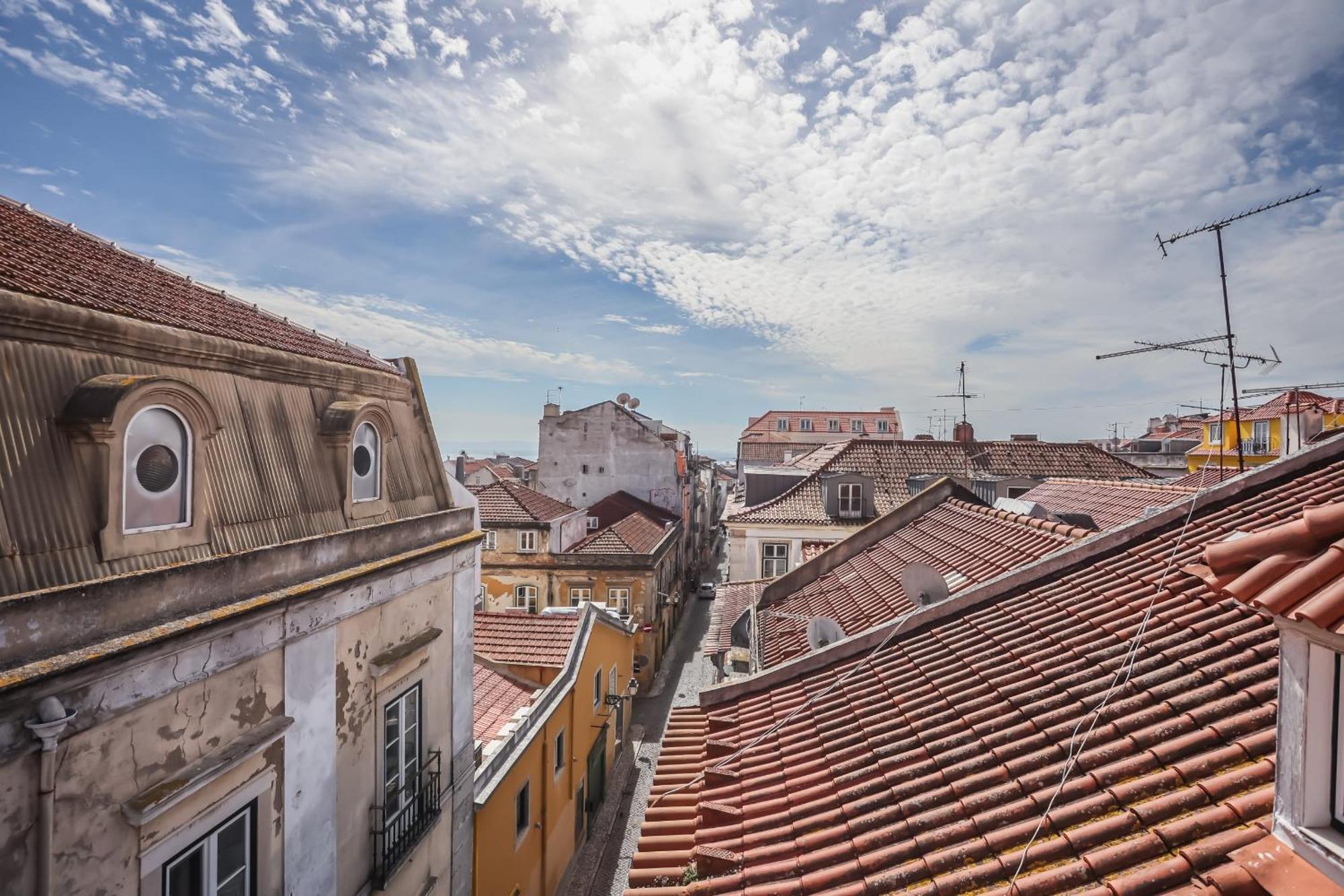 Cozy 3 Bedroom In Lively Bairro Alto * Lissabon